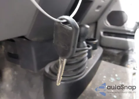 2005 Ford F-150 Stx/Xl/Xlt from USA, damaged, VIN 1FTRF14W65NA94776